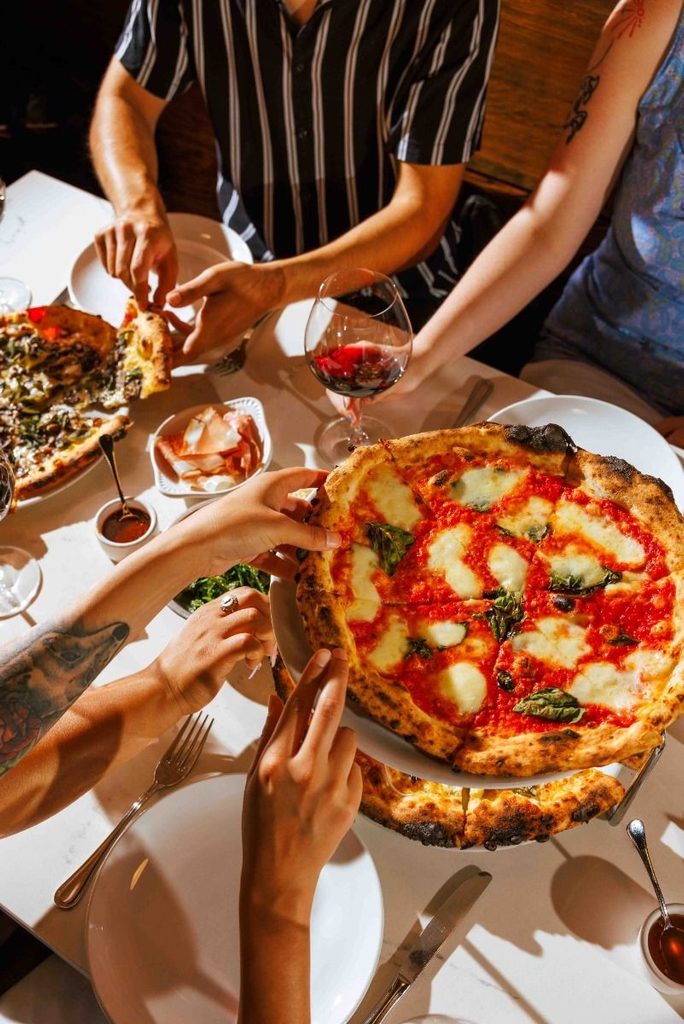 Pizza artesanal para compartir